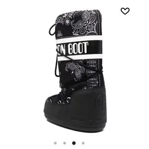 MoonBoot X Highsnobiety Icon BLACK Bandana Size 10 Mens DeadStock Moon Boot | Shoes | Moonboot X Highsnobiety Icon Black  main image 2